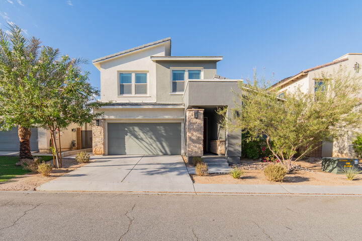 Property Photo: 73500 Henri Drive CA 92211