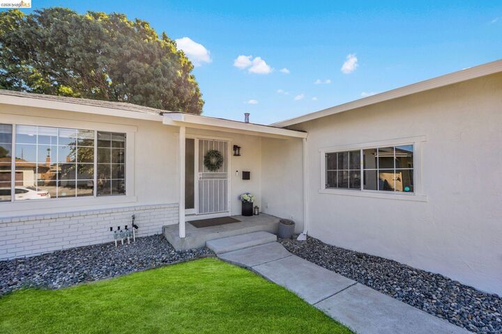 Property Photo:  1509 Poppy Way  CA 94509 