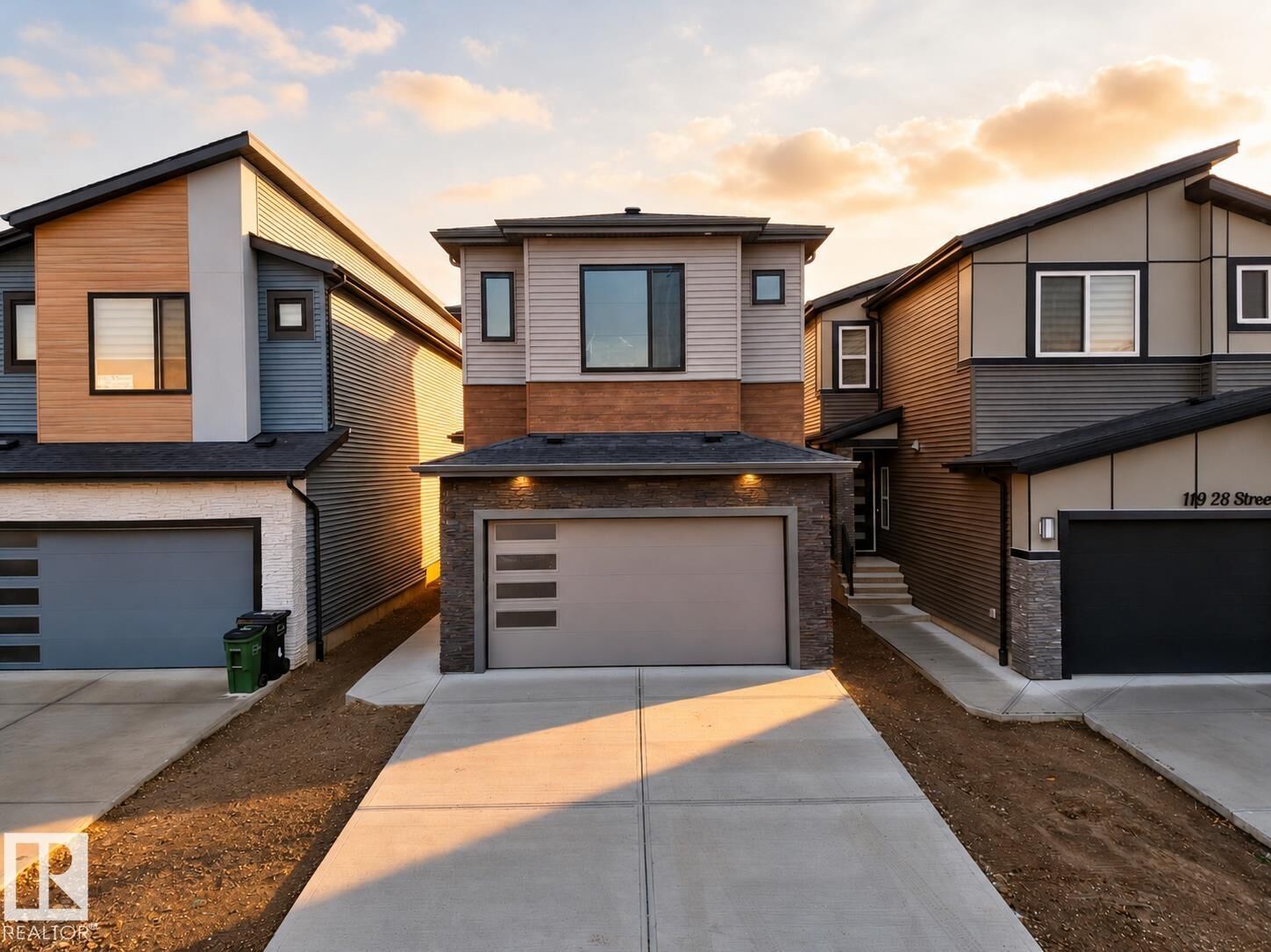 Property Photo:  115 28 Street SW  AB T6X 1A7 