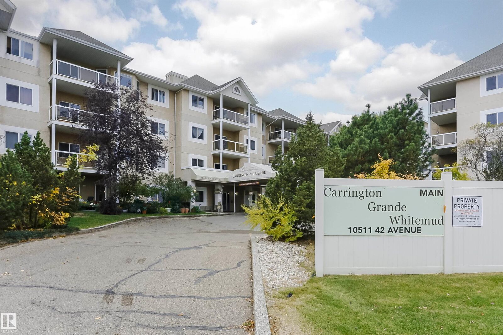 Property Photo:  10511 42 Avenue NW 124  AB T6J 7G8 
