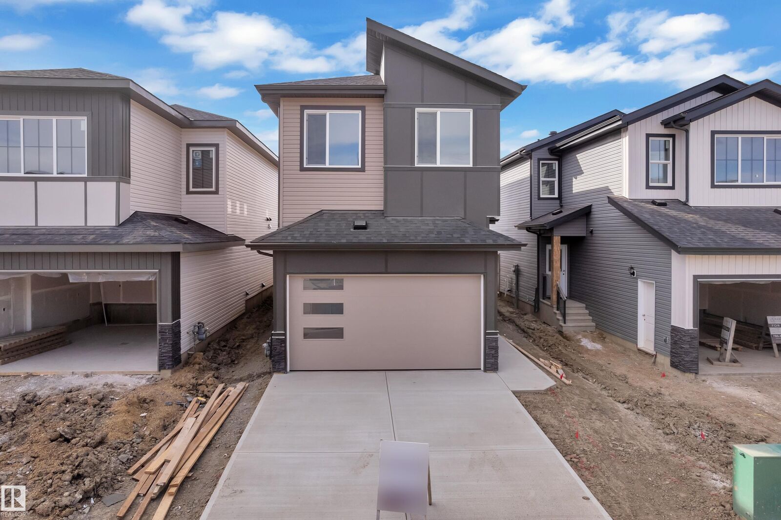 Property Photo:  178 Munn Way  AB T9E 1X9 
