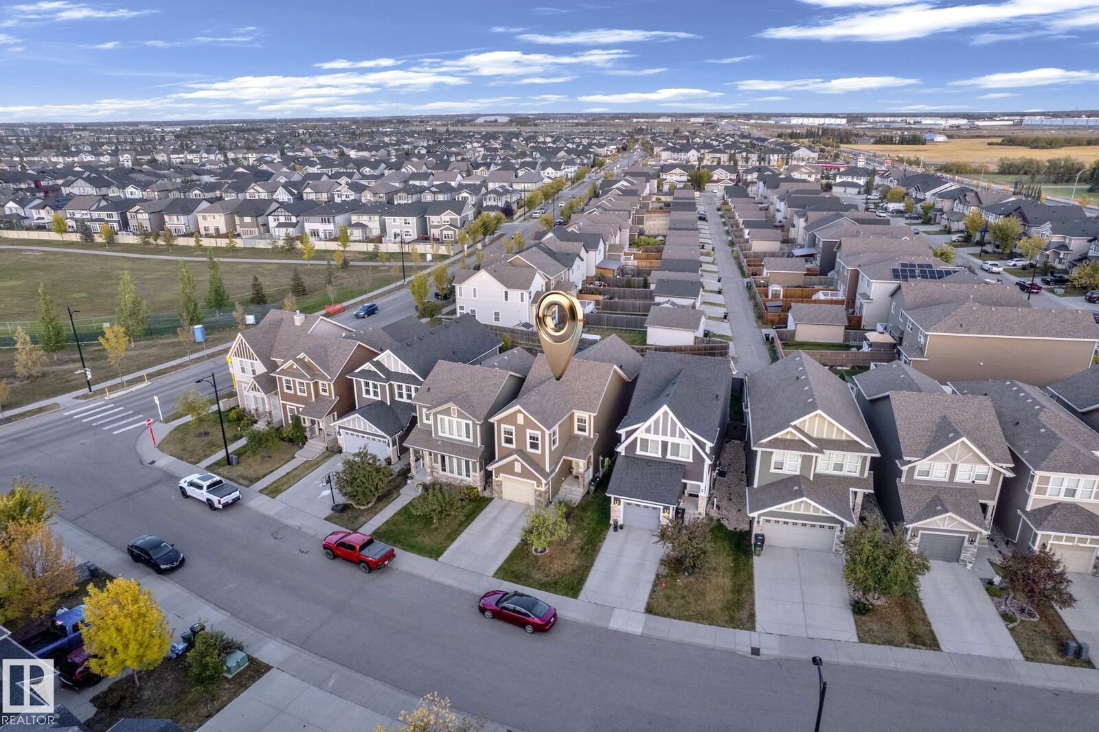 Property Photo:  5914 Anthony Crescent SW  AB T6W 3H4 