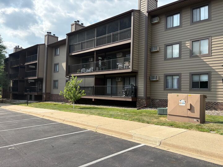 Property Photo:  7301 W 101st Street  MN 55438 