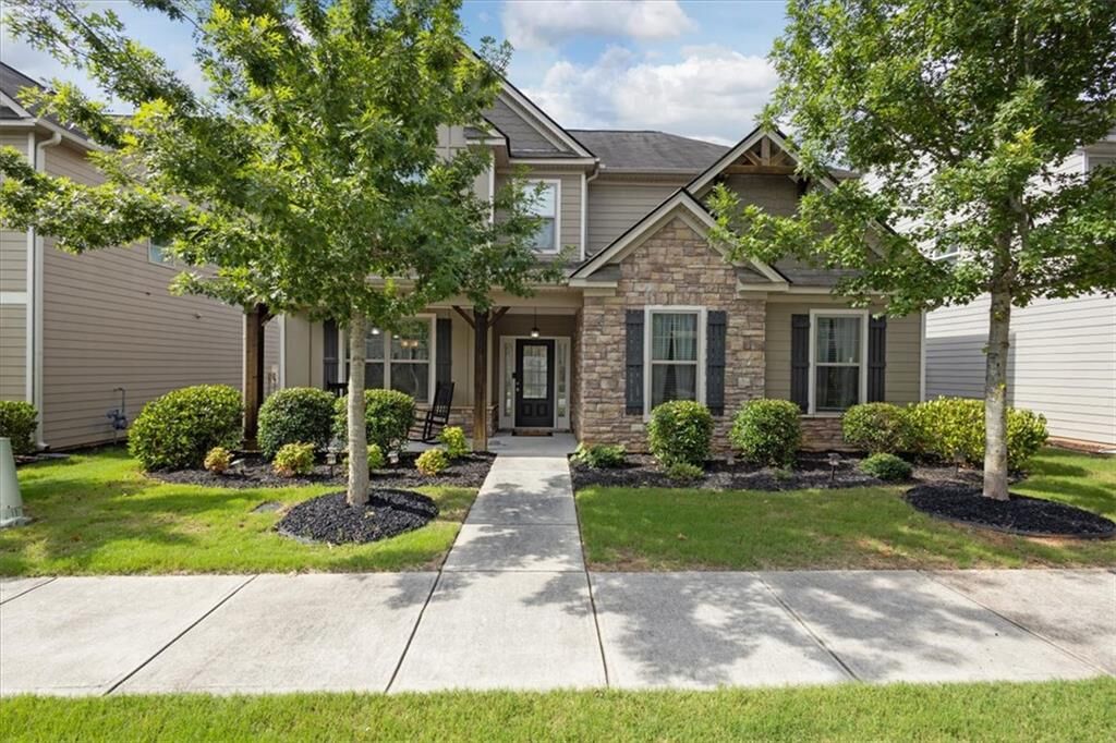 Property Photo: 4009 Glendianne Way GA 30127