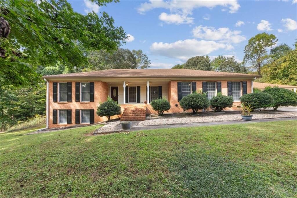 Property Photo:  2570 Benton Drive  GA 30236 