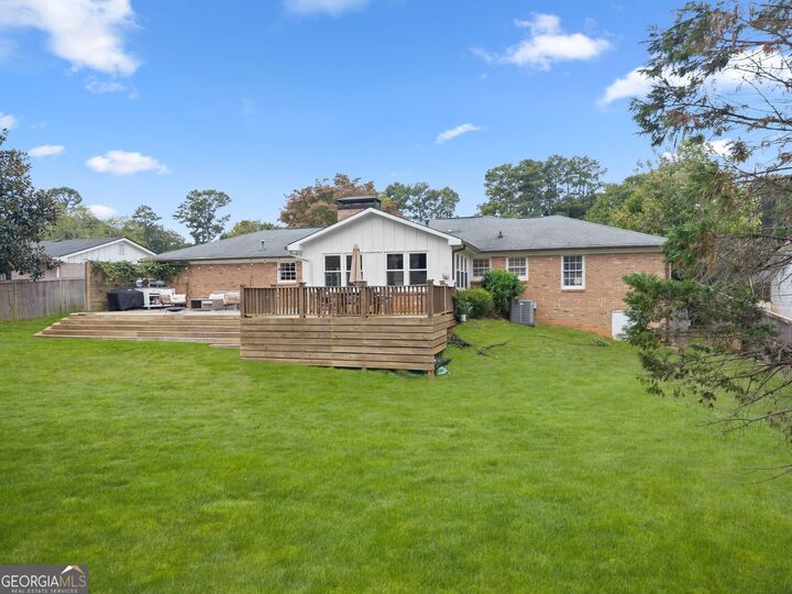 Property Photo: 1095 Tuxedo Drive GA 30075