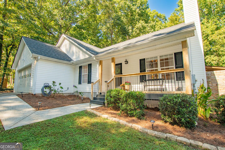 Property Photo: 5727 Kings Court GA 30620
