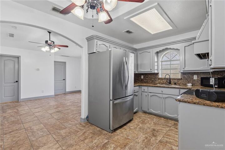Property Photo: 312 S 23rd Avenue TX 78539