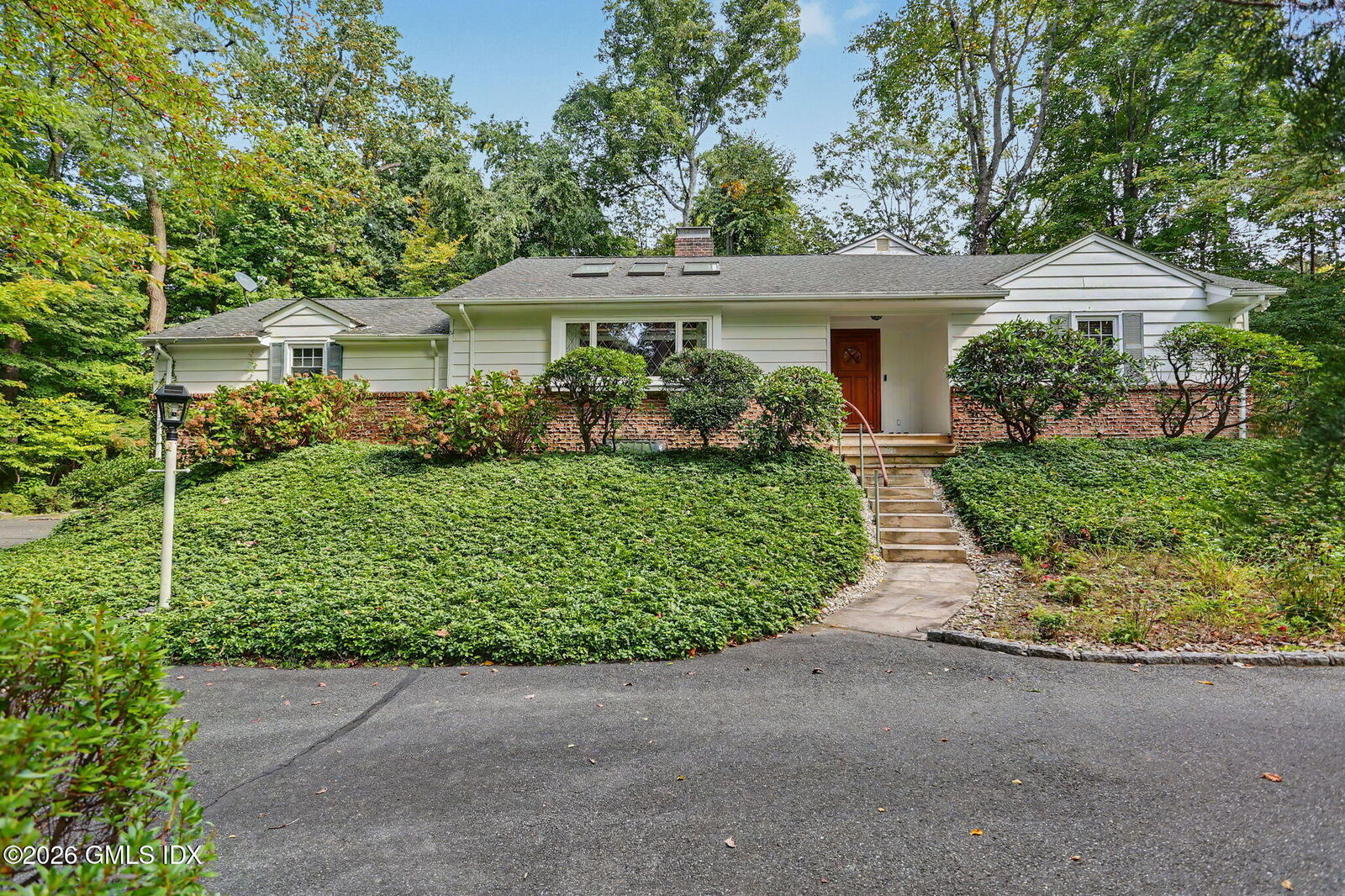 Property Photo:  81 S Stonehedge Drive  CT 06831 