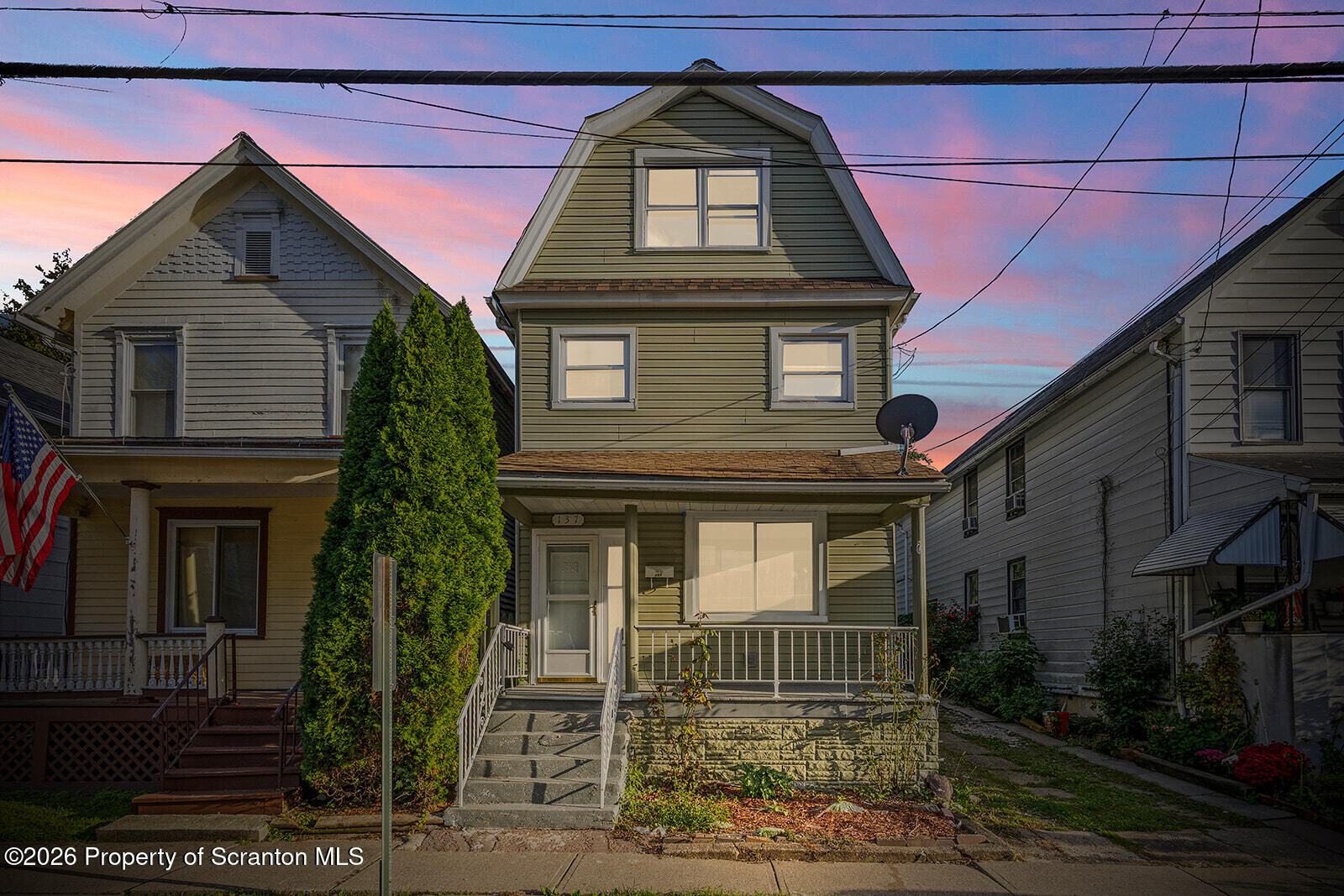Property Photo:  137 Madison Street  PA 18702 