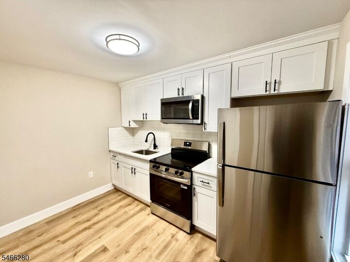 Property Photo:  196 Spring St 4  NJ 07860 