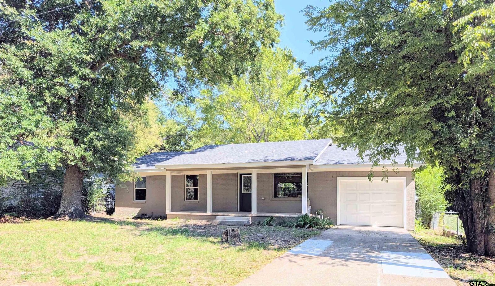 Property Photo: 3208 Palestine St TX 75701