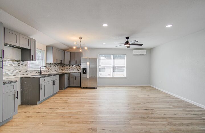 Property Photo: 401 Trichelle Street TX 77506