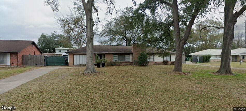 Property Photo: 5504 Valerie Street TX 77081