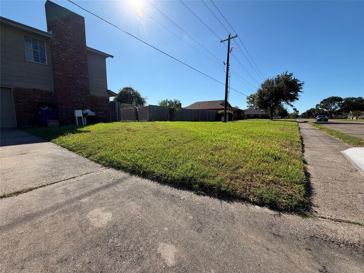 Property Photo: 7313 Plover Circle TX 77591