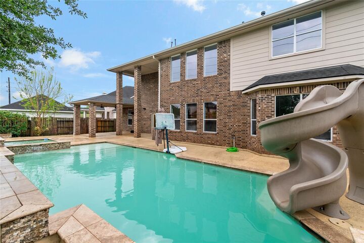 Property Photo: 8835 Stowe Creek Lane TX 77459