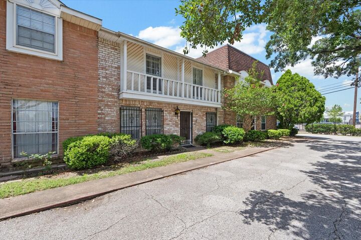 Property Photo: 6697 De Moss Drive 697 TX 77074
