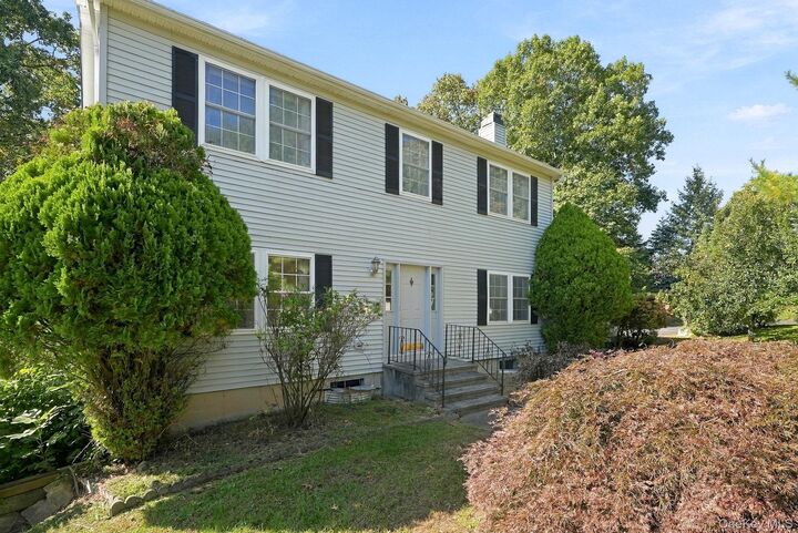 Property Photo:  20 Ely Road  NY 10567 