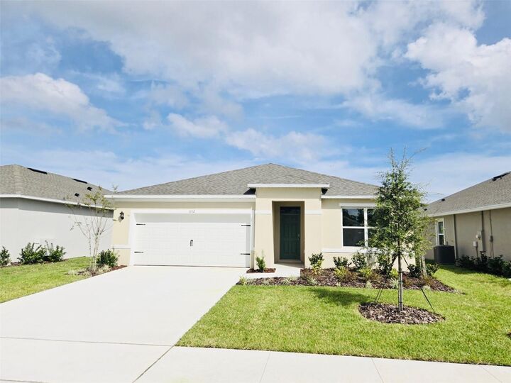 Property Photo:  1012 Champion Ridge Drive  FL 32124 