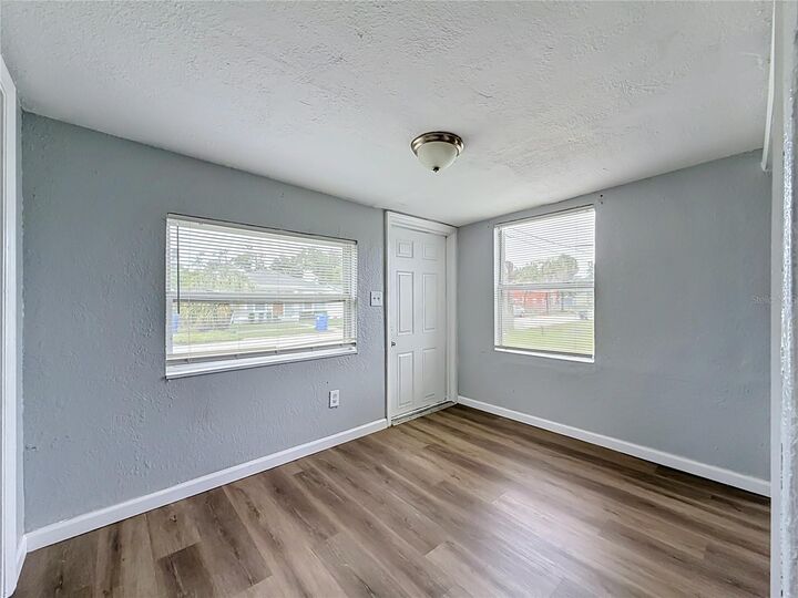 Property Photo:  2135 Oakley Avenue S  FL 33712 