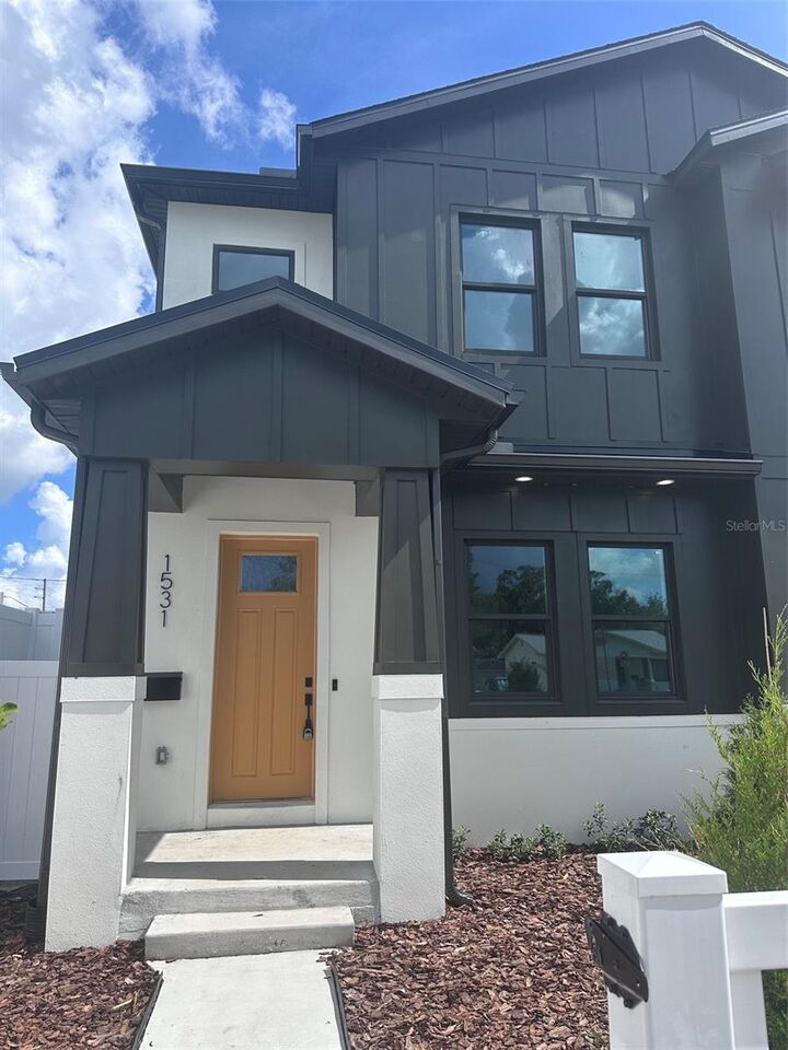 Property Photo:  1531 29th Avenue N  FL 33704 