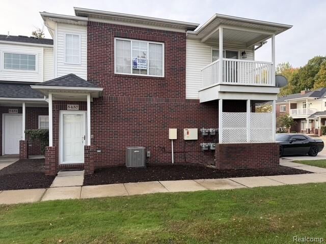 Property Photo: 5457 Twin Oaks Drive MI 48314 3157
