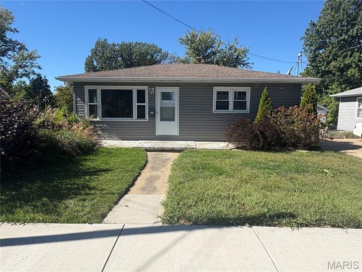 Property Photo:  345 Fair Street  MO 63090 