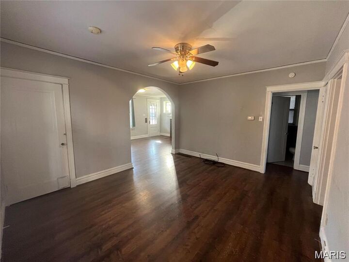 Property Photo:  5049 Lindenwood Avenue  MO 63109 