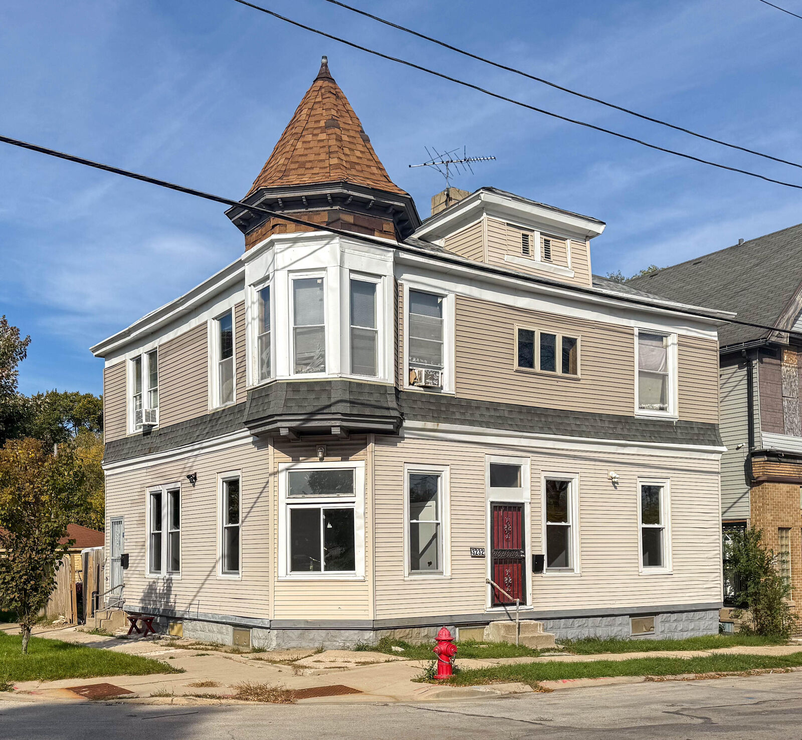 Property Photo: 3232 W Cameron Ave WI 53209