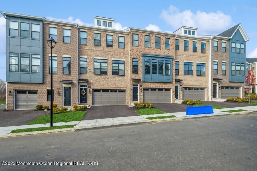 Property Photo:  3 Blaisdell Court  NJ 07748 