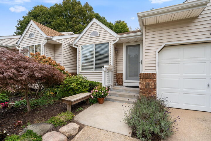 Property Photo: 455 Amity Street MI 49406