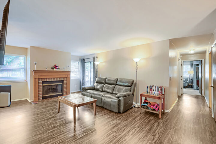 Property Photo:  75 Larch Court Z1  IL 60193 