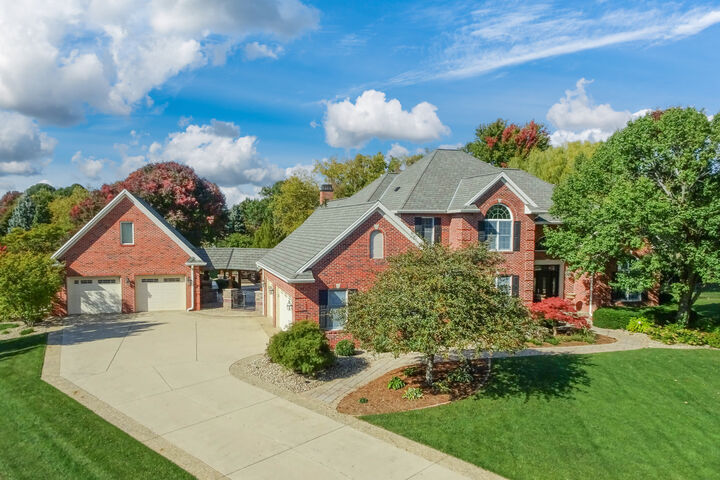 Property Photo:  2 Windsong Way  IL 61704 