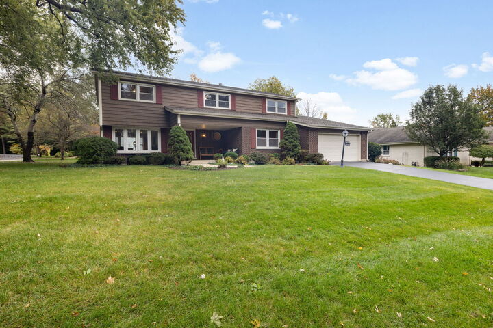 Property Photo: 983 Bosworthfield Road IL 60010