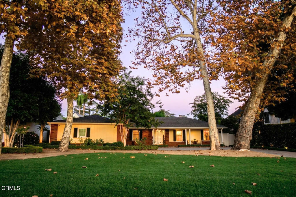 Property Photo: 1524 Virginia Avenue CA 91202