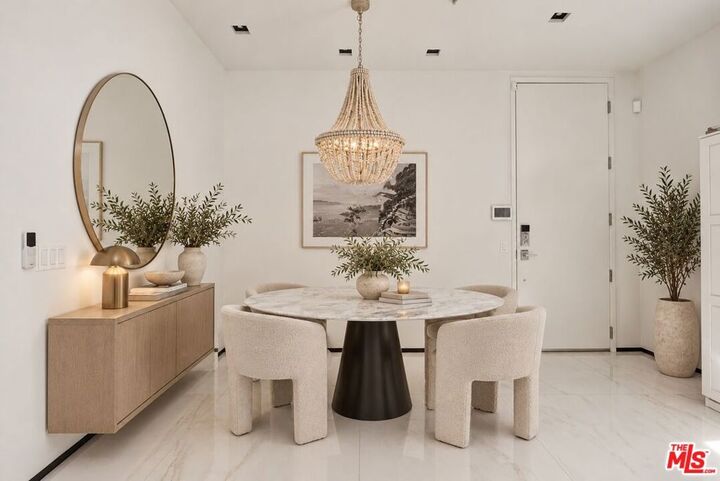 Property Photo:  1253 N Sweetzer Avenue 6  CA 90069 