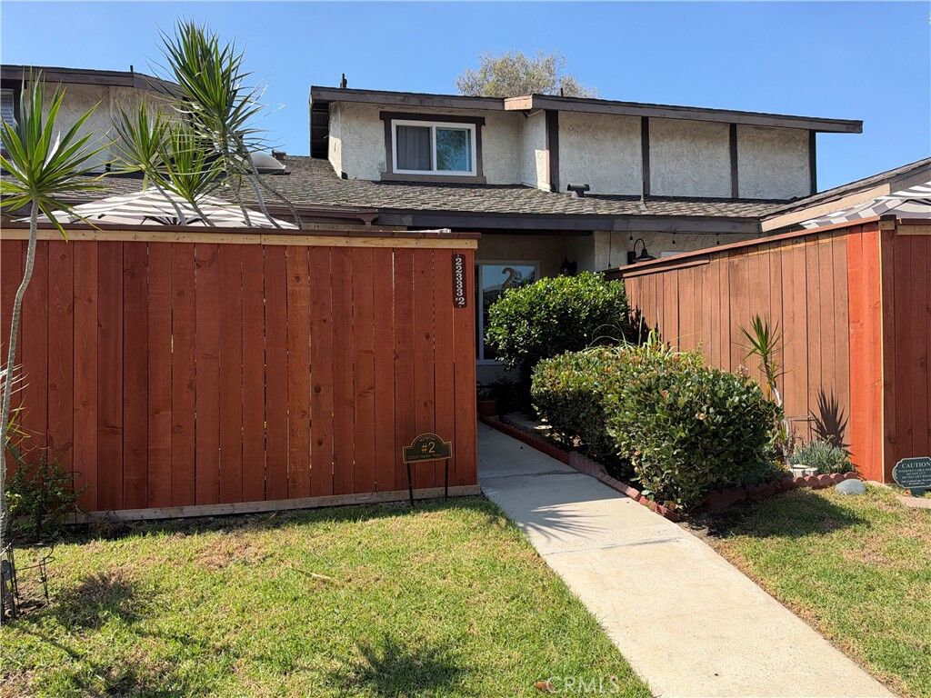 Property Photo:  22333 Harbor Ridge Lane 2  CA 90502 