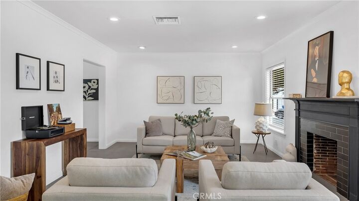 Property Photo:  10207 Camarillo Street  CA 91602 
