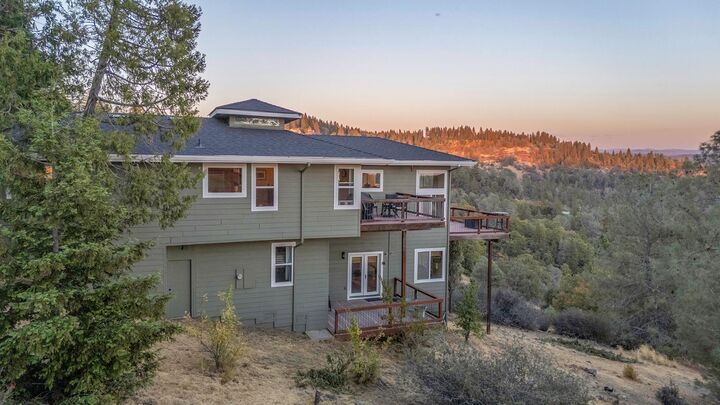 Property Photo: 1005 Sandalwood Drive CA 95247