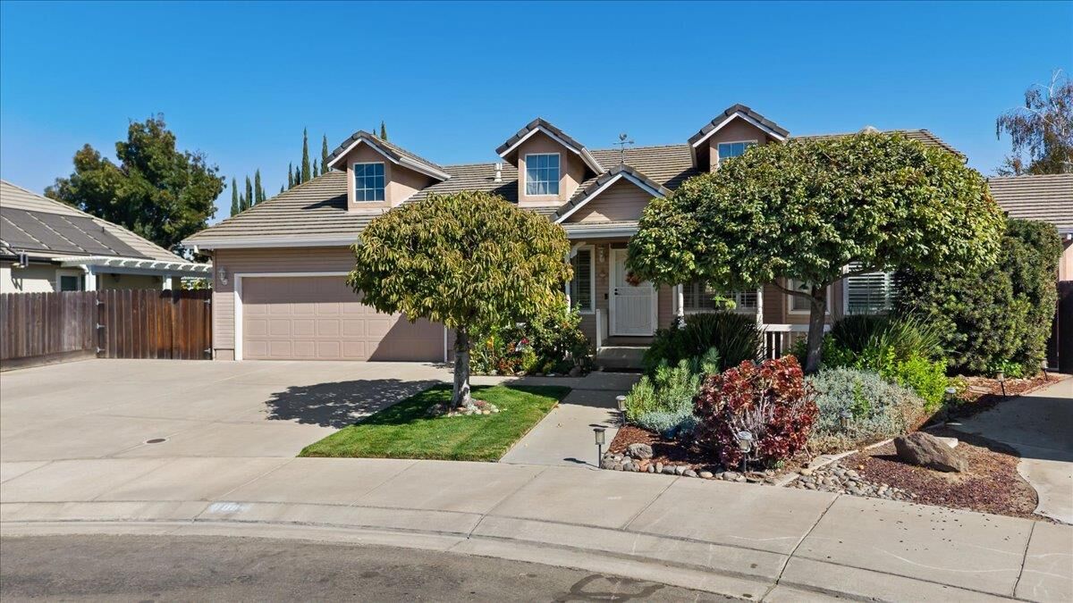 Property Photo:  1084 Eastburg Court  CA 95366 