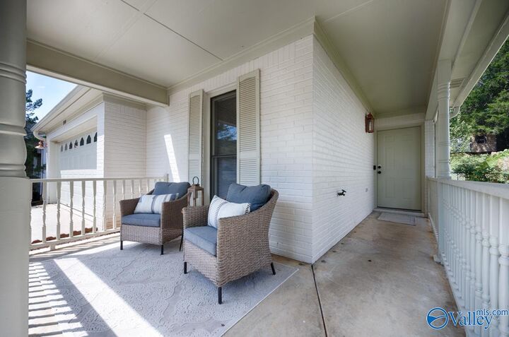Property Photo: 210 Shadowbrook Lane AL 35811