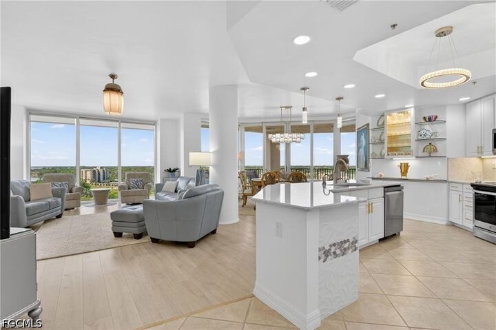 Property Photo:  3426 Hancock Bridge Parkway 1008  FL 33903 
