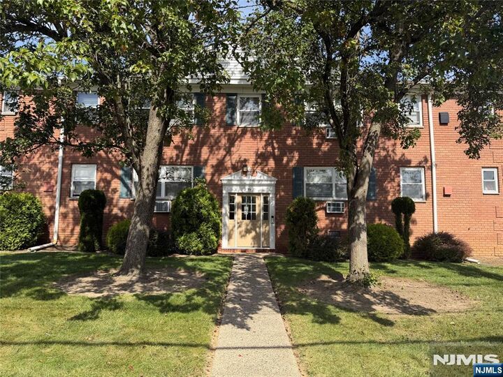 Property Photo:  16 Knox Terrace 2D  NJ 07470 