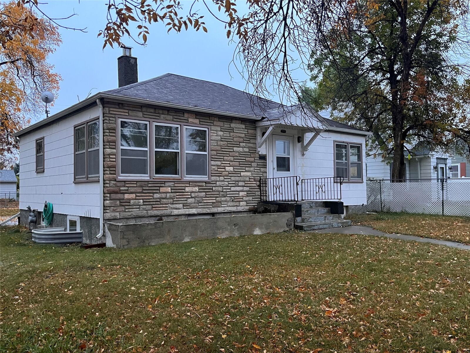 Property Photo:  2001 4th Avenue N  MT 59401 