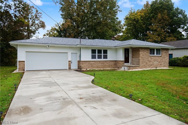 Property Photo:  5267 Craig Avenue NW  OH 44483 