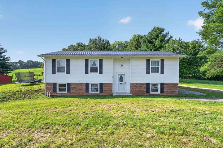 Property Photo:  981 Cripple Creek Road  VA 24382 