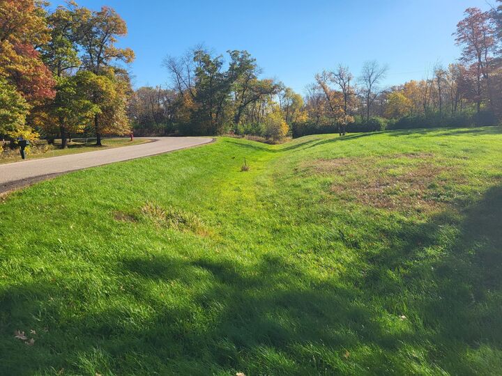 Property Photo:  813, 819 &Amp 823 Thomas Drive NE  MN 56308 