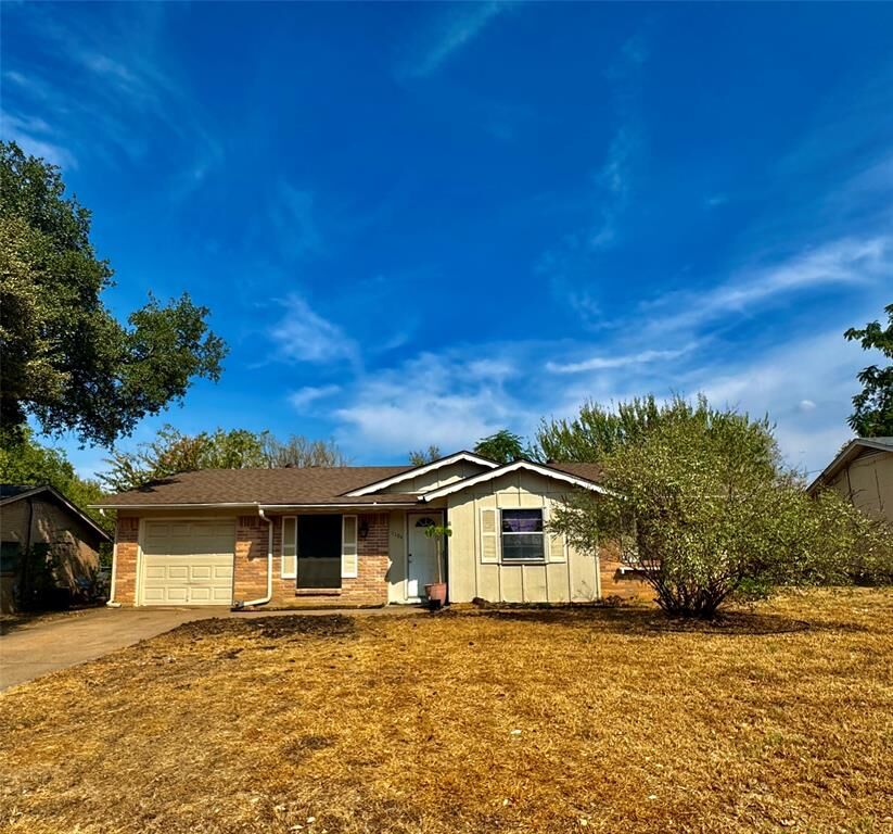 Property Photo:  1104 Crane Drive  TX 76039 