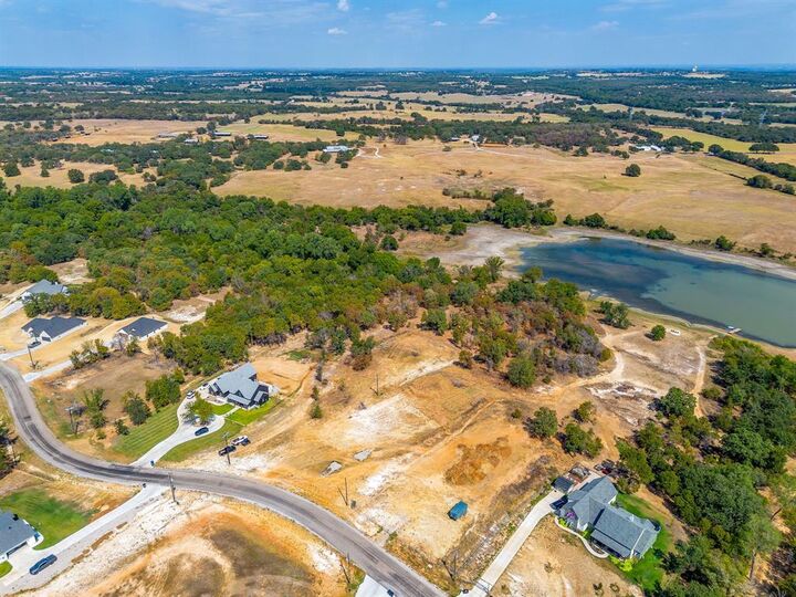 Property Photo: 293 Zebrastone Way TX 76487