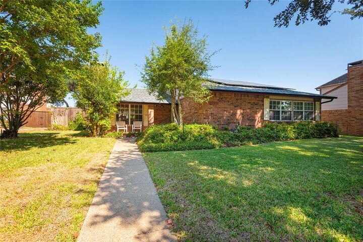Property Photo: 1909 Linda Lane TX 75081